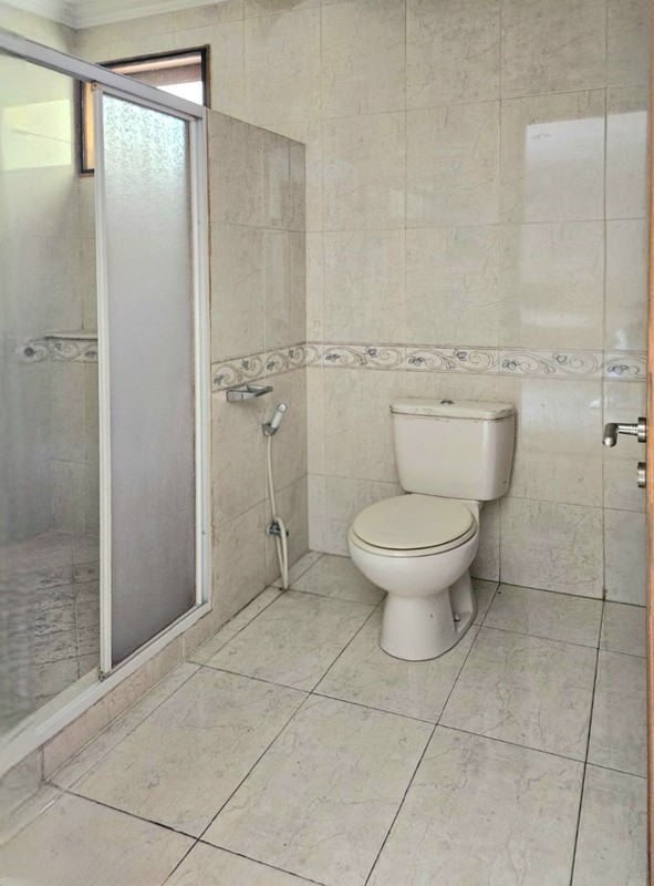 Rumah luas di Janur Kuning, Kelapa Gading. Rapih terawat, Siap huni