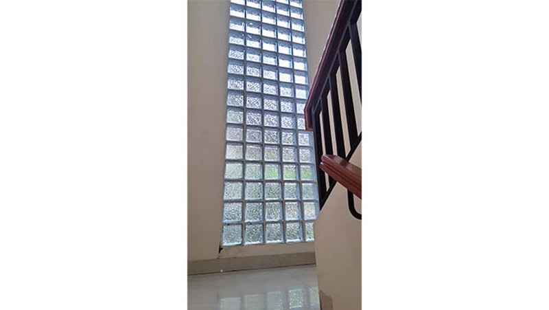 Rumah Hoek Kelapa Hibrida, Kelapa Gading