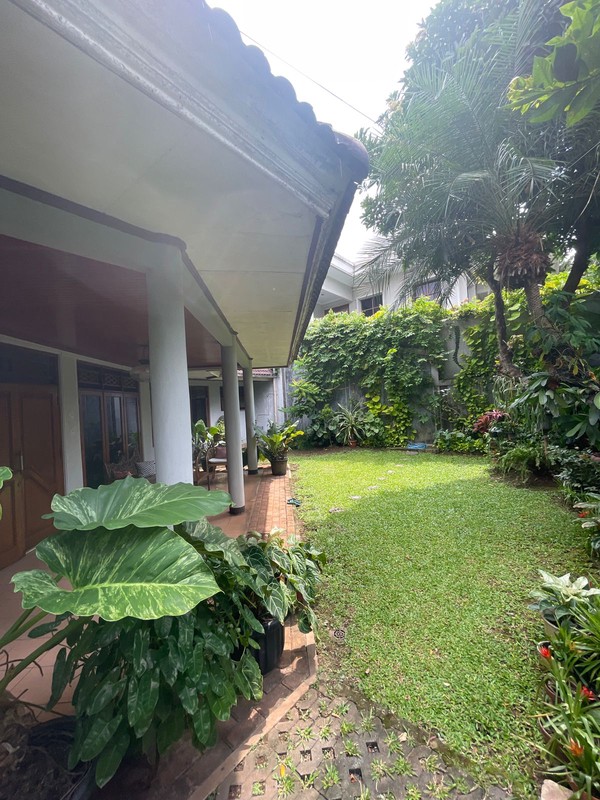 Rumah Bagus Di Komp Pejaten Barat Indah, Jl Pekayon Jakarta Selatan