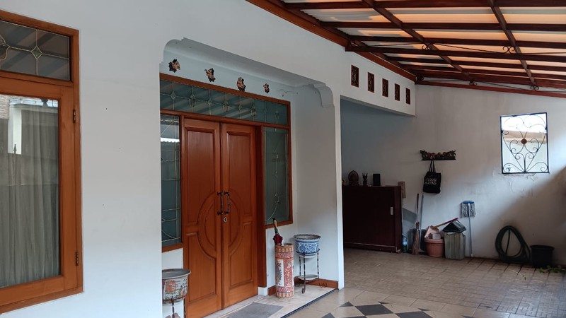 DIJUAL RUMAH 2 LT SIAP HUNI DI DAERAH BINTARO