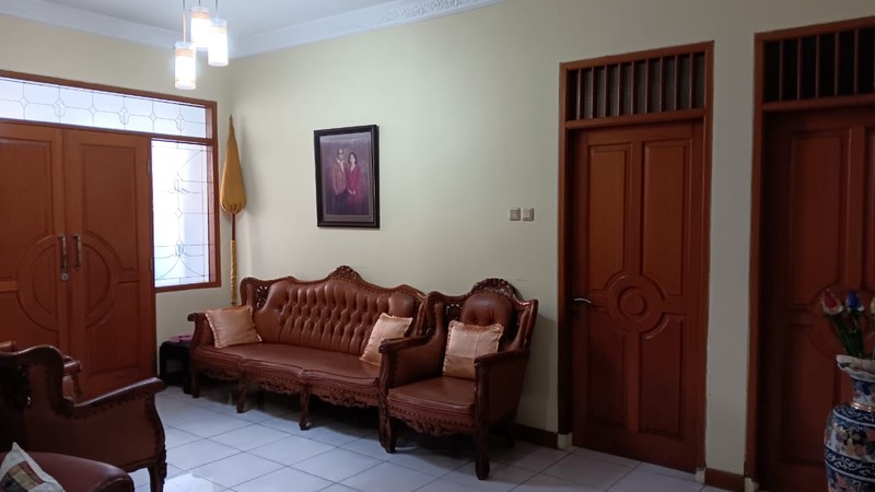 DIJUAL RUMAH 2 LT SIAP HUNI DI DAERAH BINTARO