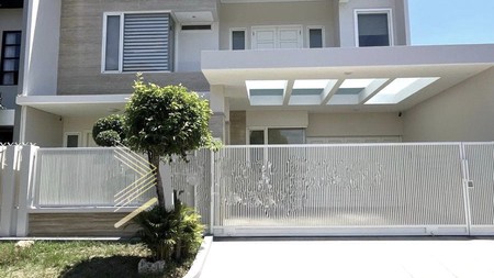 DIJUAL CEPAT RUMAH 2 LANTAI MINIMALIS CITRALAND UTAMA SOMERSET SURABAYA