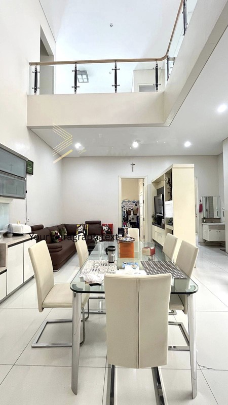 DIJUAL CEPAT RUMAH 2 LANTAI MINIMALIS CITRALAND UTAMA SOMERSET SURABAYA