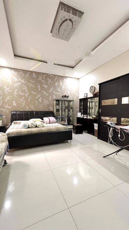 DIJUAL CEPAT RUMAH 2 LANTAI MINIMALIS CITRALAND UTAMA SOMERSET SURABAYA