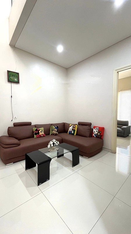 DIJUAL CEPAT RUMAH 2 LANTAI MINIMALIS CITRALAND UTAMA SOMERSET SURABAYA