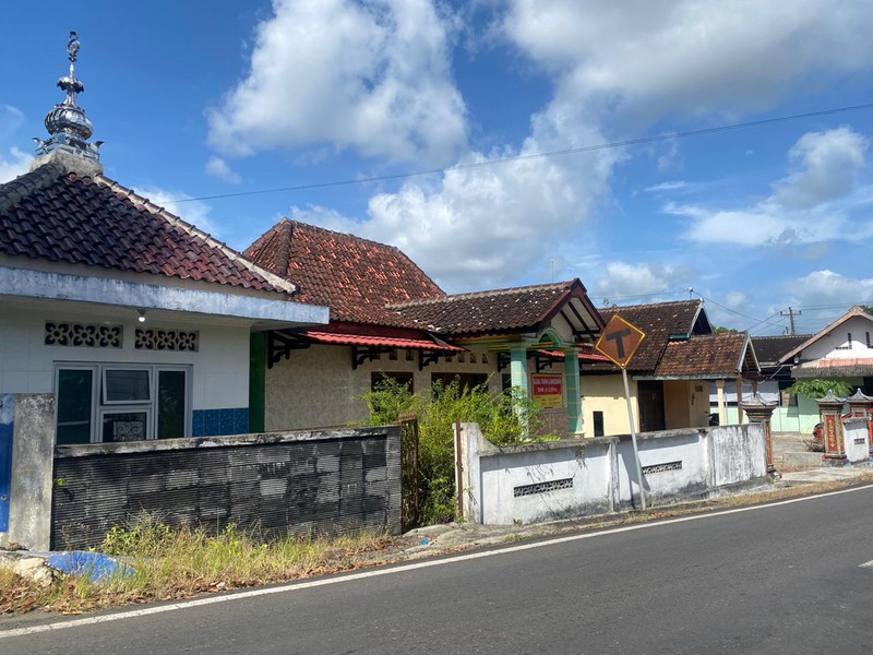 Tanah Strategis 2.291 Meter Persegi di Pusat Wonosari ,Bonus Bangunan Rumah & Lokasi Premium, Wonosari, Gunungkidul