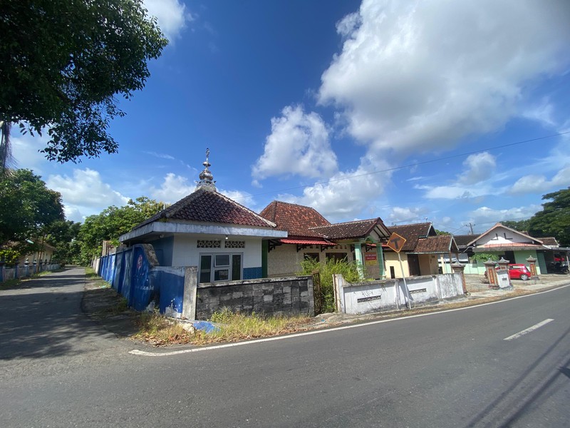 Tanah Strategis 2.291 Meter Persegi di Pusat Wonosari ,Bonus Bangunan Rumah & Lokasi Premium, Wonosari, Gunungkidul