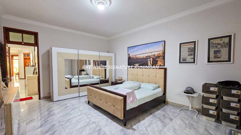 Dijual Rumah Full Furnished Siap Huni di Elang Malindo Jatiwaringin Jakarta Timur