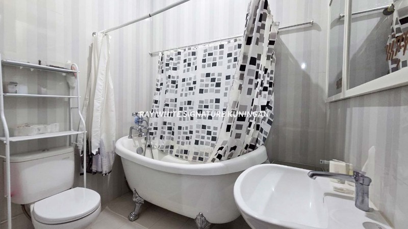 Dijual Rumah Full Furnished Siap Huni di Elang Malindo Jatiwaringin Jakarta Timur