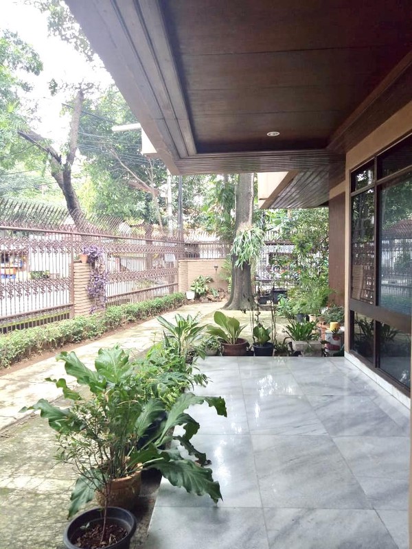 Rumah Bagus Di Jl Danau Limboto Bendungan Hilir Jakarta Pusat