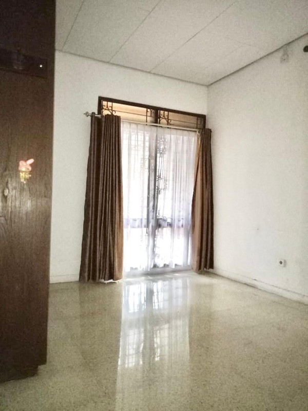 Rumah Bagus Di Jl Danau Limboto Bendungan Hilir Jakarta Pusat