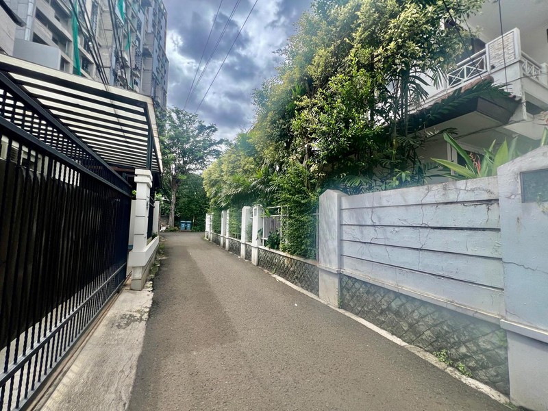 Rumah lama hitung tanah lokasi kebayoran baru jl sinabung 