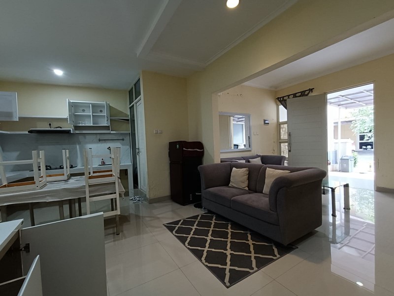  Rumah Sewa Furnished , Grand Wisata - Tambun . Bekasi