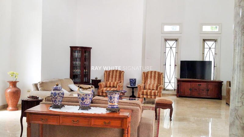 Dijual Rumah Siap Huni di Jl Abdul Majid Cipete