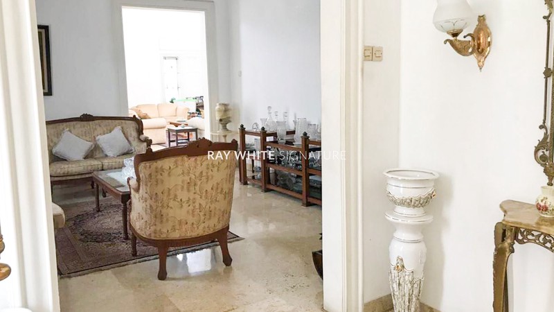 Dijual Rumah Siap Huni di Jl Abdul Majid Cipete