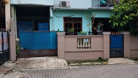 Rumah Hook di Larangan Kreo, Tangerang Kota