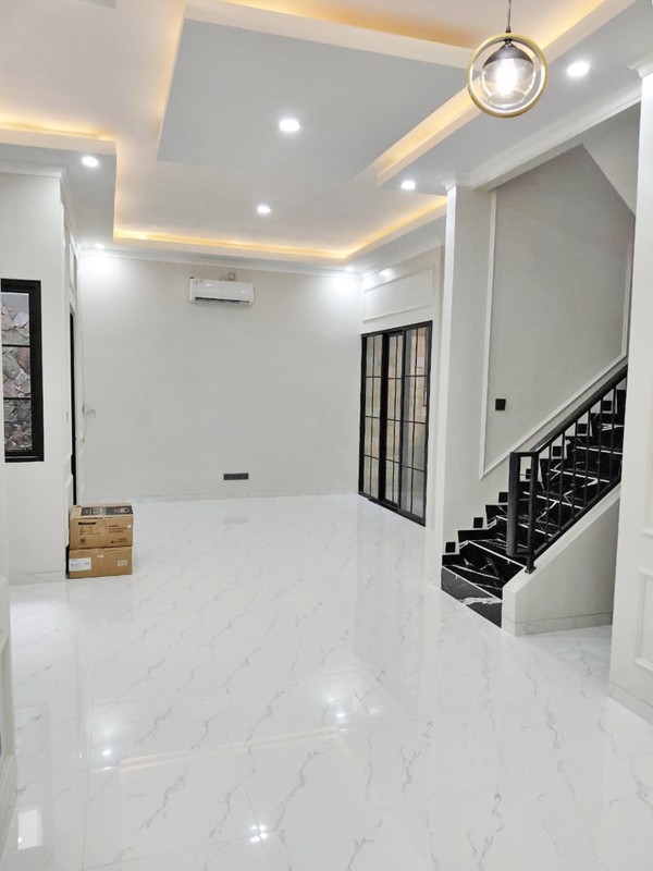 Rumah Cantik di Griya Loka BSD - Dekat Pasar Modern & Tol