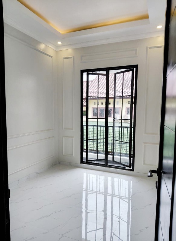 Rumah Cantik di Griya Loka BSD - Dekat Pasar Modern & Tol