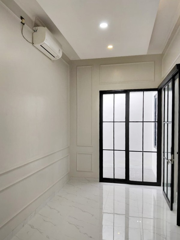 Rumah Cantik di Griya Loka BSD - Dekat Pasar Modern & Tol