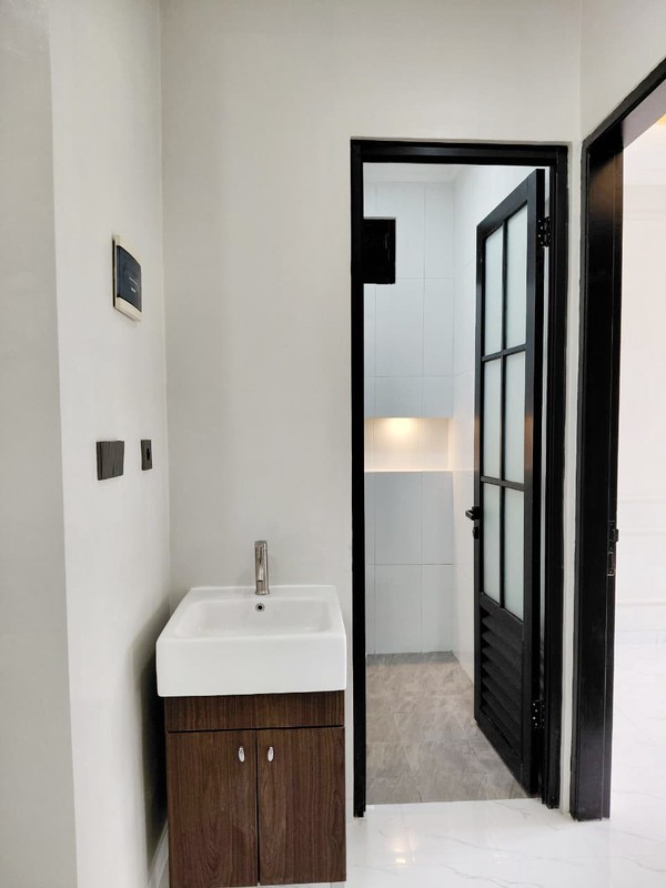 Rumah Cantik di Griya Loka BSD - Dekat Pasar Modern & Tol