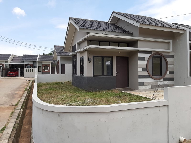 Rumah Hoek, Asri Satu Lantai di Harvest City Bekasi 