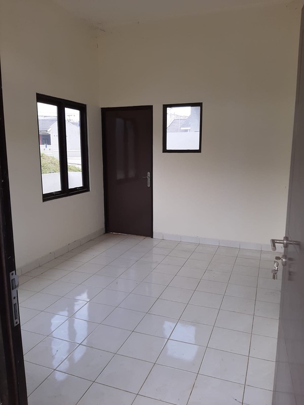 Rumah Hoek, Asri Satu Lantai di Harvest City Bekasi 