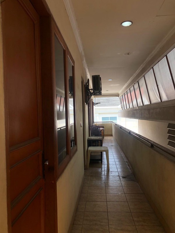 Rumah 3 Lantai Luas 1100M2 di Setiabudi Komersil Super Strategis