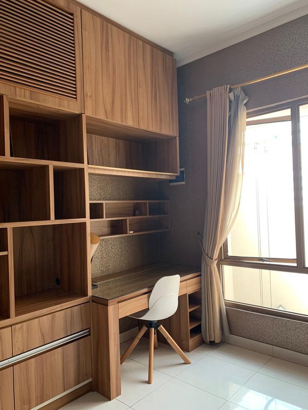 Rumah minimalis siap huni di bintaro.