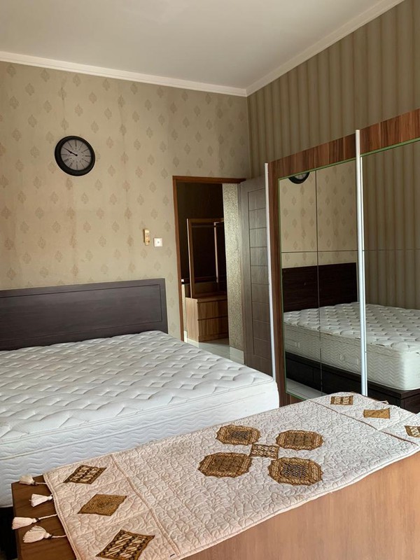 Rumah minimalis siap huni di bintaro.