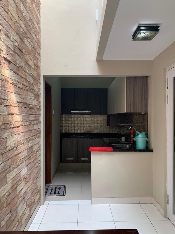 Rumah minimalis siap huni di bintaro.