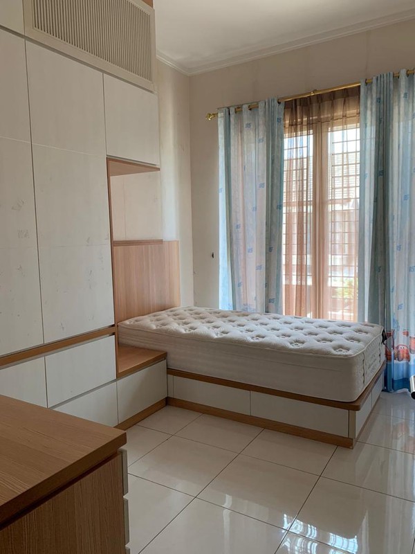 Rumah minimalis siap huni di bintaro.