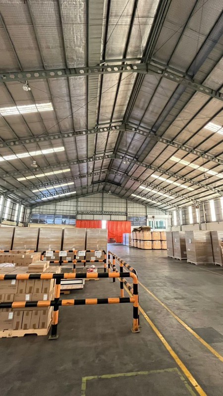DiJual/Disewa gudang siap pakai di greges indah margomulyo surabaya