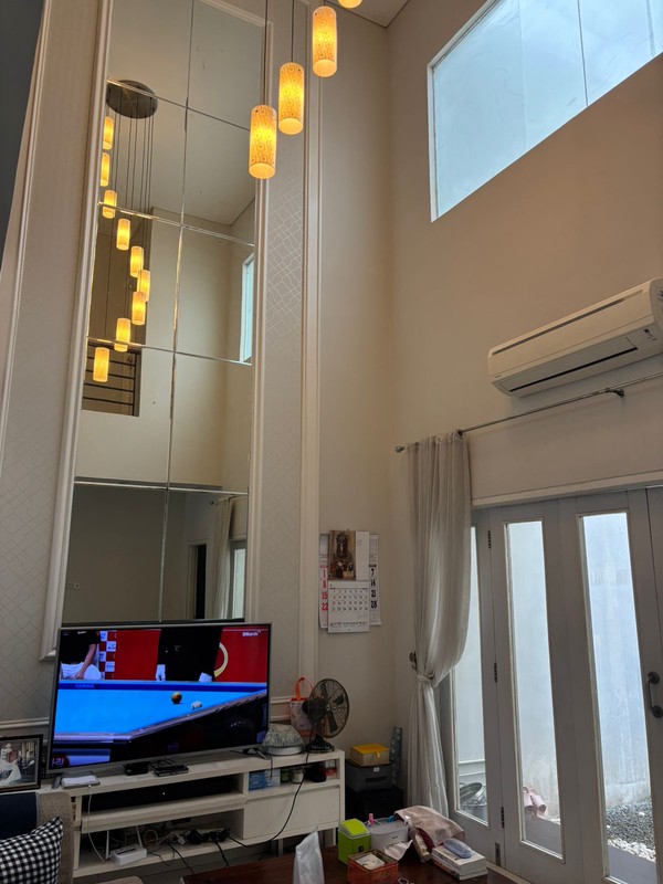 Rumah Cantik 2 Lantai di Raffles Hills Cibubur 