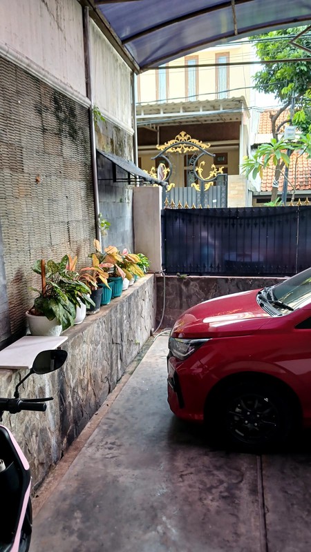 Rumah Bagus 2 Lantai, Siap huni Lokasi Strategis di Pesanggrahan