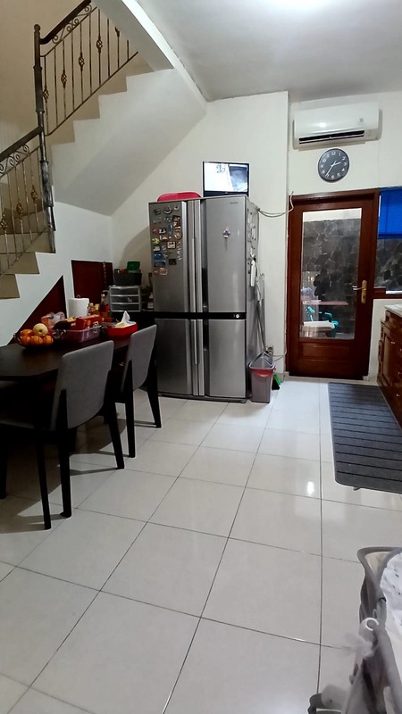 Rumah Bagus 2 Lantai, Siap huni Lokasi Strategis di Pesanggrahan