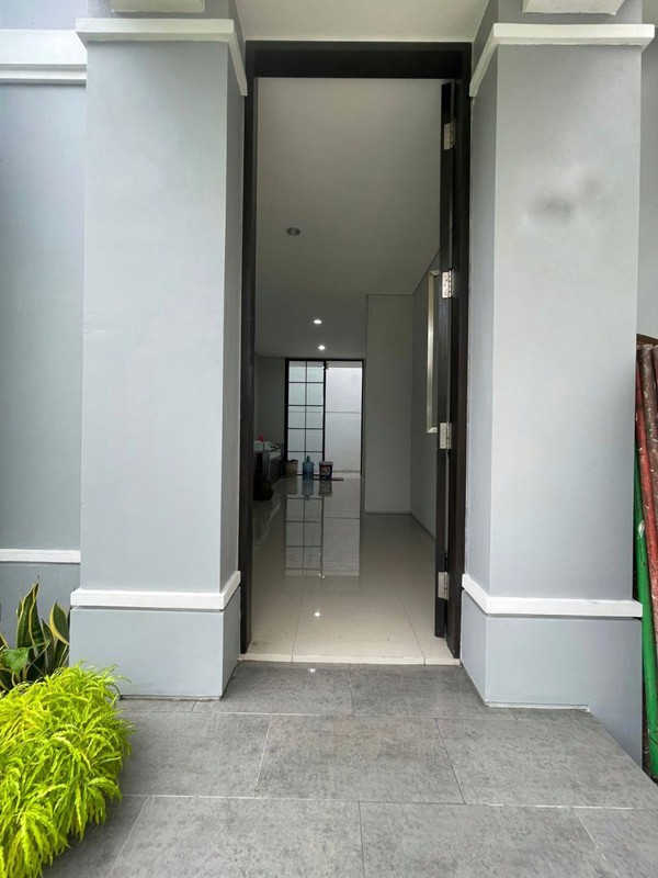 Dijual Rumah Siap huni di oakwood citraland surabaya