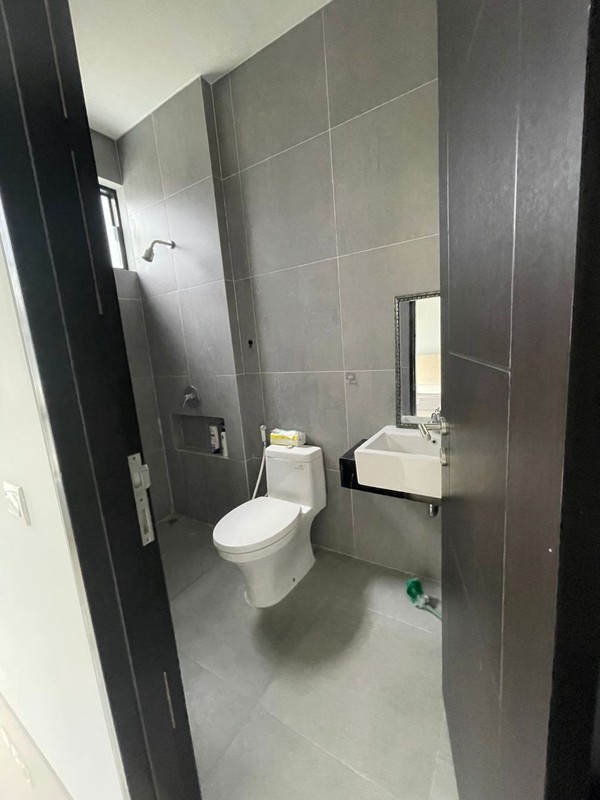 Dijual Rumah Siap huni di oakwood citraland surabaya