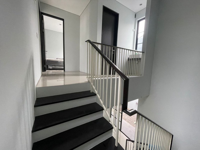 Dijual Rumah Siap huni di oakwood citraland surabaya