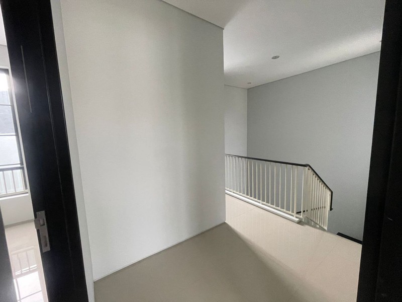 Dijual Rumah Siap huni di oakwood citraland surabaya