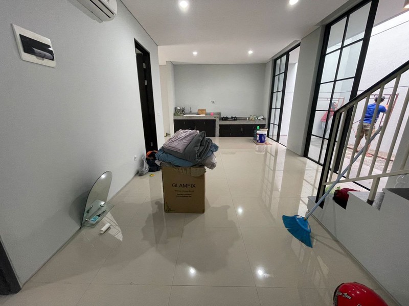 Dijual Rumah Siap huni di oakwood citraland surabaya