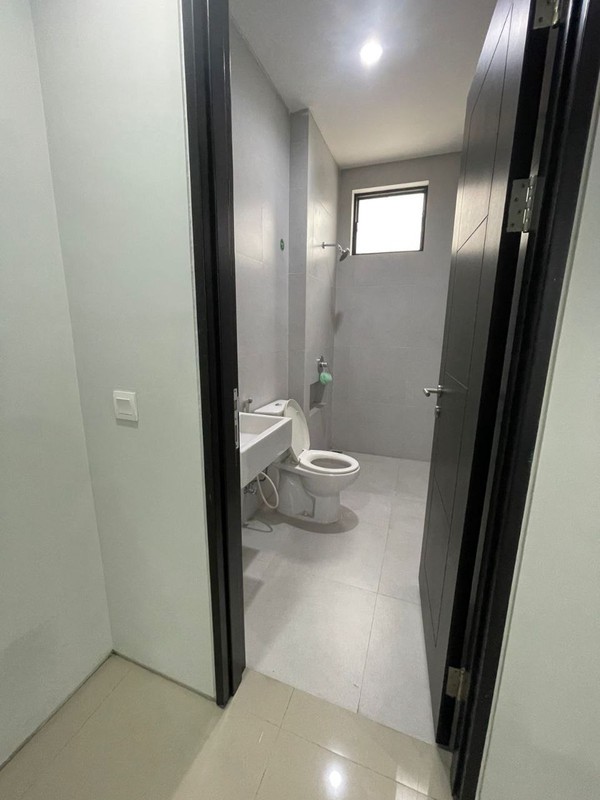 Dijual Rumah Siap huni di oakwood citraland surabaya