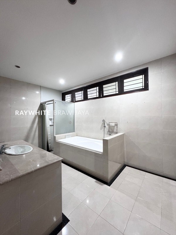 Rumah Siap Huni Lingkungan Tenang Area Cipete