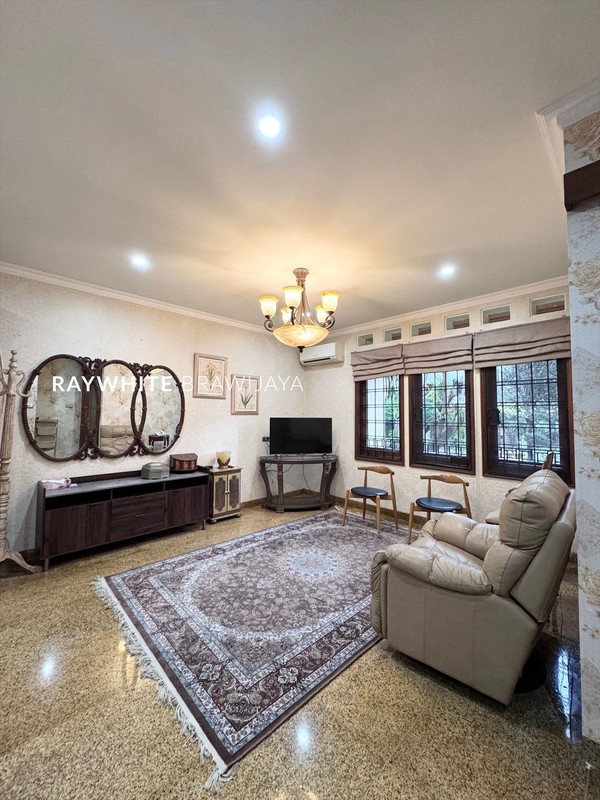 Rumah Mewah Siap Huni Dalam Kompleks Area Kemang