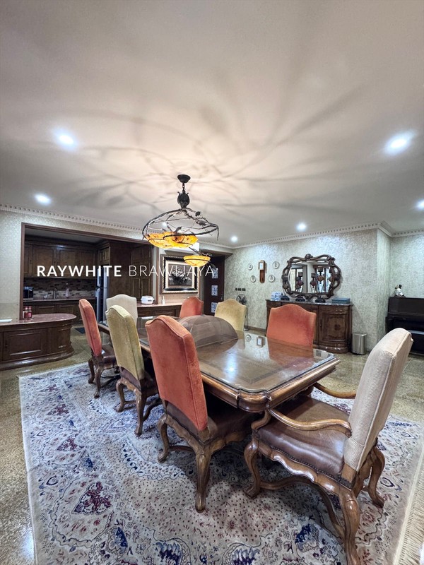 Rumah Mewah Siap Huni Dalam Kompleks Area Kemang