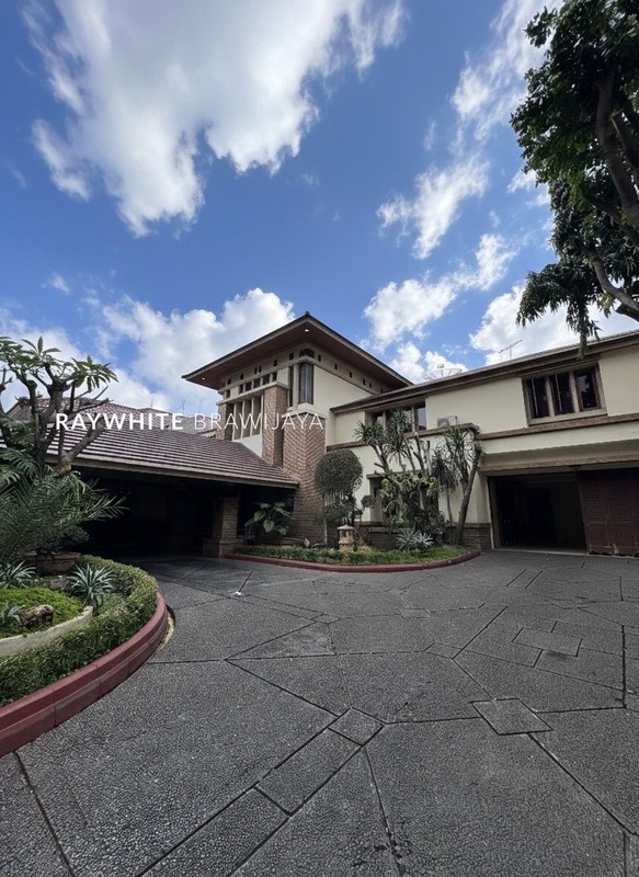 Rumah Mewah Siap Huni Dalam Kompleks Area Kemang