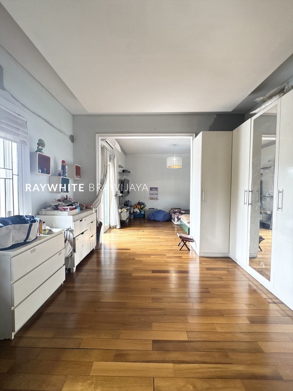 Rumah Siap Huni Lingkungan Tenang Area Cilandak Barat