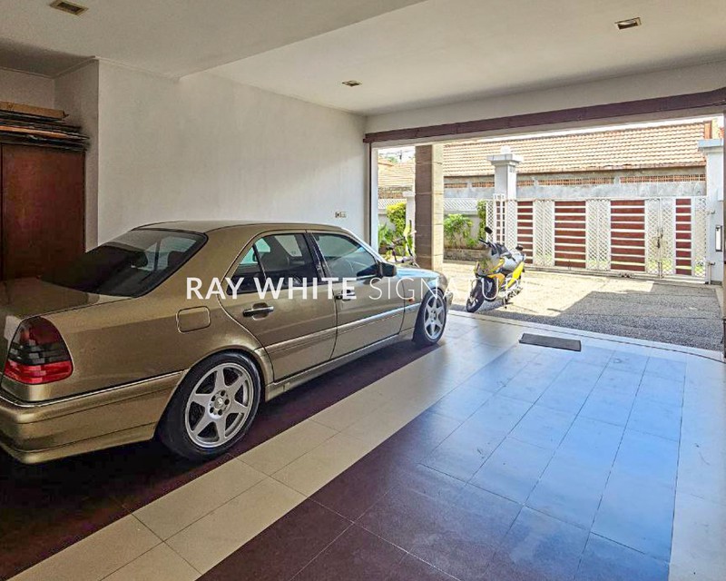 Rumah Layak Huni Posisi Hook di Jl Kesehatan IV Bintaro