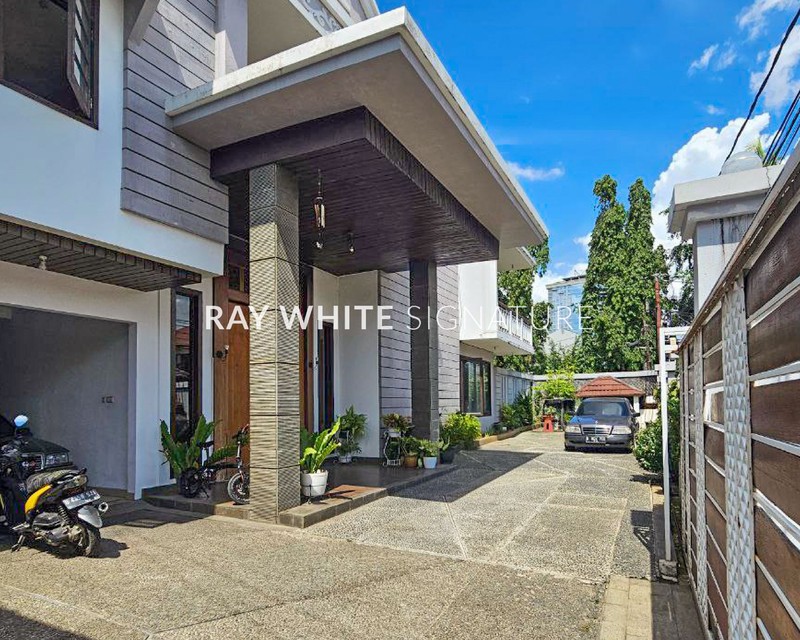 Rumah Layak Huni Posisi Hook di Jl Kesehatan IV Bintaro