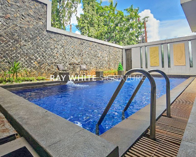 Rumah Layak Huni Posisi Hook di Jl Kesehatan IV Bintaro