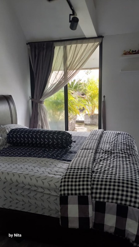 Rumah daerah penduduk dekat dengan sektor 7 Bintaro,, dekat dg area kuliner, RS, BXC dan toll...